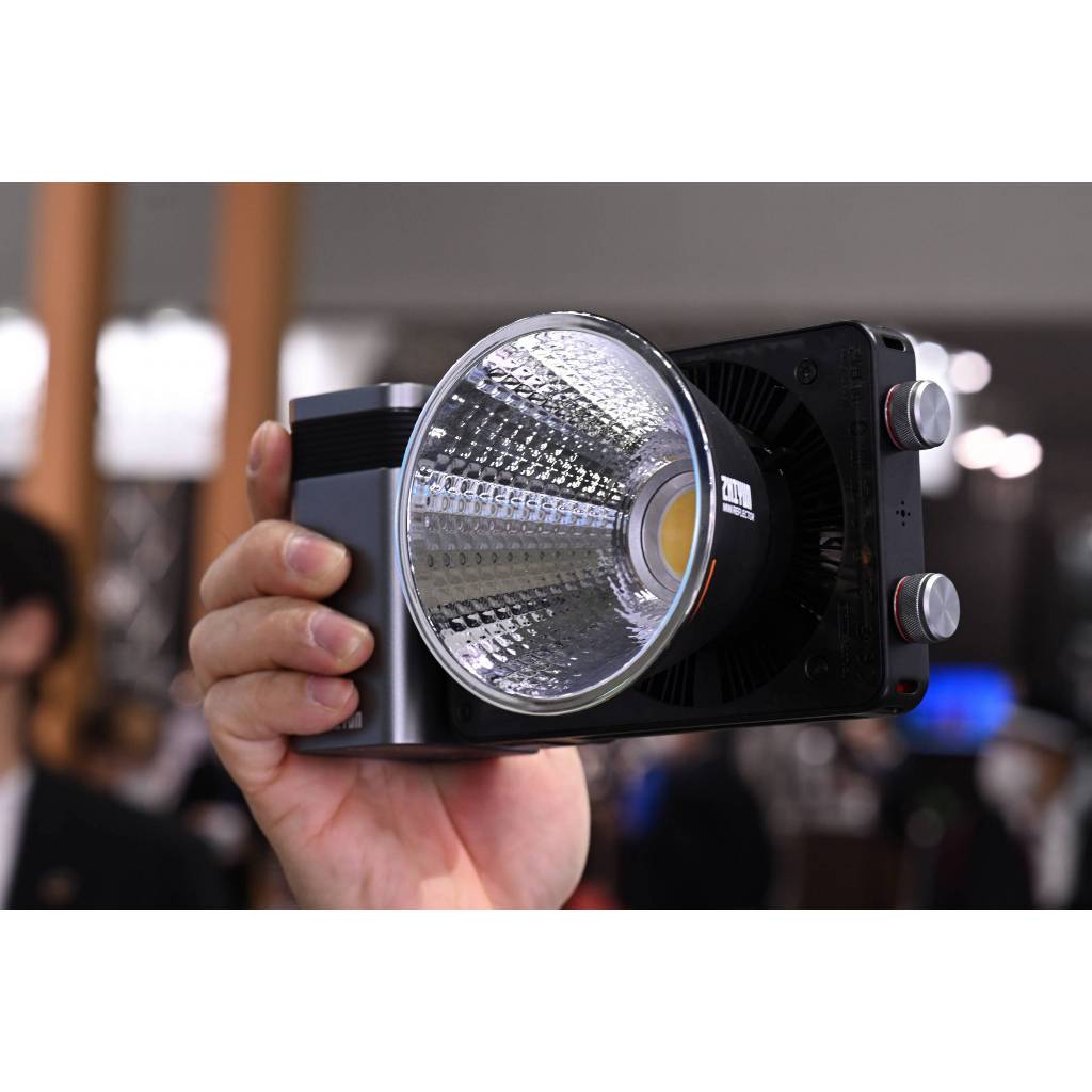 Zhiyun Molus X100 / X100 COMBO / X100 PRO Bi-Color Pocket COB Light ...